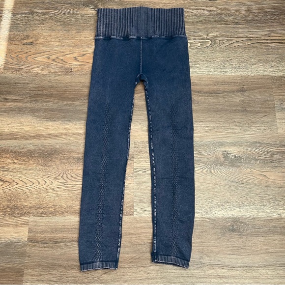 Free People Movement High-Rise 7/8 Length Good Karma Legging XS-SMALL - Picture 4 of 11